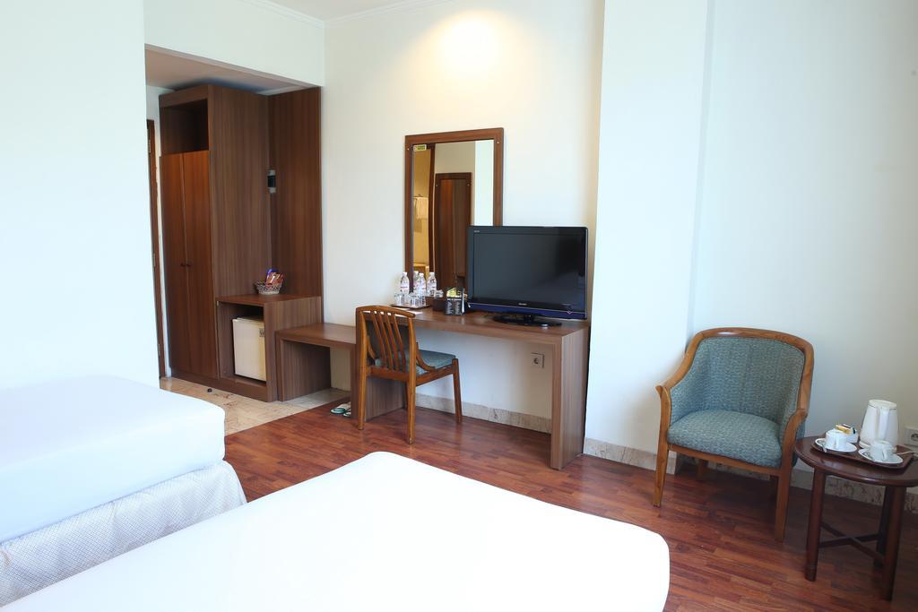 Hotel Anugerah Palimbão Exterior foto